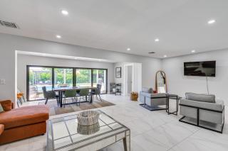 1 Mi to Beach: Modern Cape Coral Home w/ Pool - 6