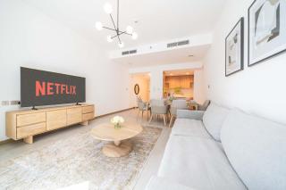 Stunning 2BR Apt High-Floor Breathtaking Views - 1