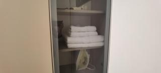 Central Studio Apartment with Free Parking - 6