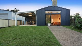 Black Cockatoo Beach Across the Road - 6