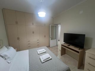 Roza's House Permet - 1