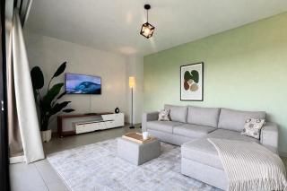 Cozy Luxury Apartment - 7