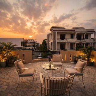 The House of Ranawat THOR Stays - 8