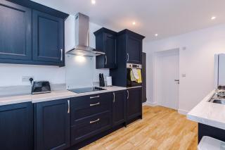 Westminster Apartments by YourStays - 1