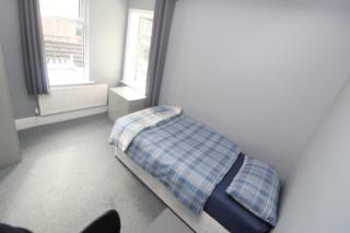 Budget Rooms in Reading Near University and Town Centre - 2