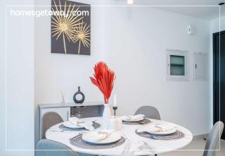 HomesGetaway-Elegant 1BR in Downtown Burj Crown - Dubai - 1