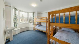 Breakwater Hostel - 1