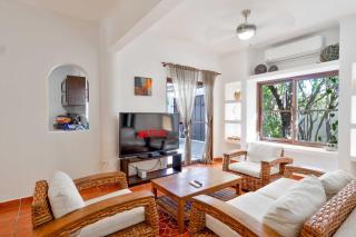 Casa Ceiba - 3 Bedroom Villa with Private Pool and great location in trendy neighborhood - fits 6 - 1