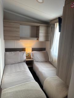 Luxury Seafront 3 Bedroom Caravan - Minishant - 8