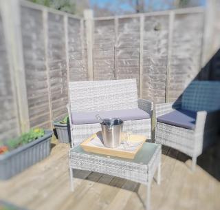 Little Whitehaven - One Bedroom House in Lymington - Free parking - 4