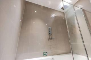 Beautiful 2 bed apartment - 9