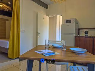 Airport Manini Lodge - 10 min from Airport - Room 1 - 3