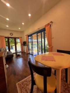 Charming Tropical Bungalow - 3