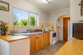 2 Mile Cosy Corner with Wi-Fi, 2 minute walk to lake edge - 6