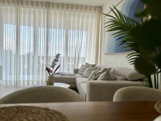 Caribbean 2BR Apartment - Facing the pool - 9