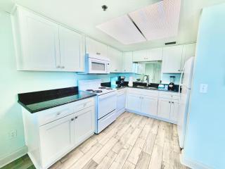 Phoenix I Unit 1104 - 4