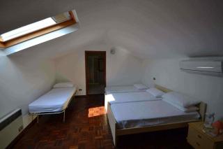 Bifamiliare con ampio giardino zona supermercato - 1