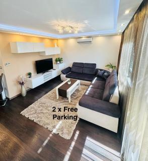 Local-Lux Premium Apartment- 2 Bedrooms Balcony Free Parking - 0