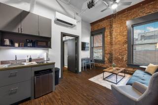 1BR Heart of D/T, near Aquarium, Whisky Distillery - Apartment - 8