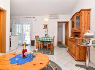 Rosen Apartments - 4