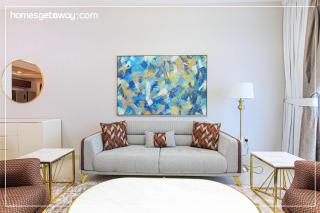 Luxurious and Spacious 2BR Plus Maid Room Eleganz Apt - 3