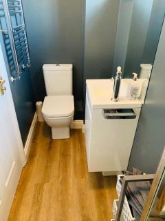 Hops Cottage, Yarm - private parking in gated Mews - 4