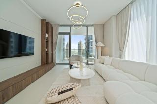 Experience 2BR Luxury Living at LIV Marina - 3