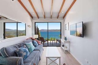 Oceanfront Veranda, Ocean Views, Free Concierge & 7-Min Walk to Beach - 2