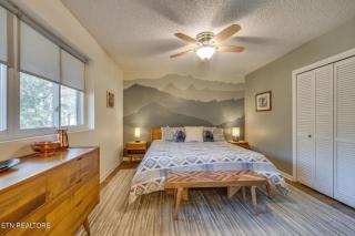 Ski View Condo by Beyond Expectations with Fireplace - 8