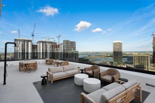 Stay in the Heart of Miami + Free parking - 8