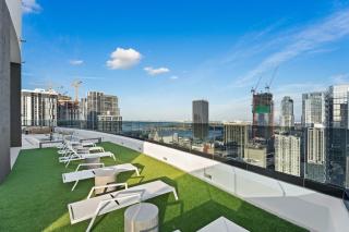 Stay in the Heart of Miami + Free parking - 3