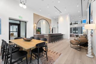 Stay in the Heart of Miami + Free parking - 2