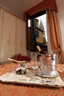 Ambassador Tre Rose - Venice - 6