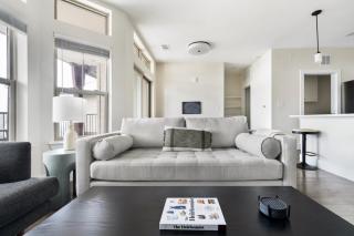 Blueground Scofield Farms pool nr Walnut Creek Park ATX-360 - 9