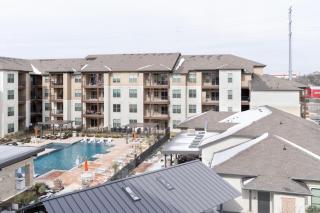 Blueground Scofield Farms pool nr Walnut Creek Park ATX-360 - 6