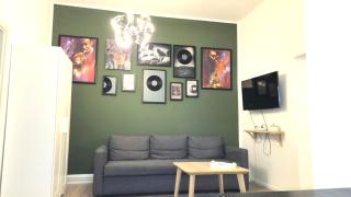 Modern Gesundbrunnen Flat Sleeps 6 Guests - 7