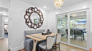 The Surf House: Stylish 2BR Haven - 4