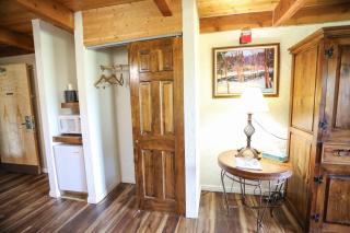 The Boulder Creek Lodge - 2