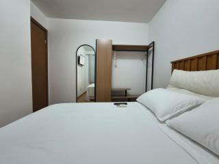 Apto Funcional a 5 min da Praia e Shopping - 1