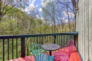 Woods Child Cabin by Beyond Expectation w Hot Tub - 8