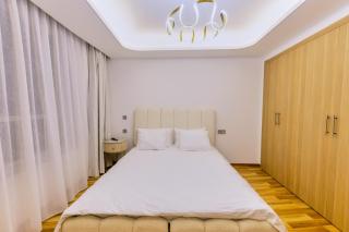 Stylish Apartment View Tower Residence Near to beach and Train station Private Parking - 5