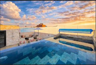 Triplex De Luxe Ocra piscine privée - 8