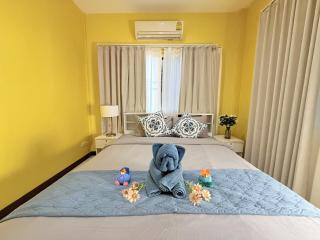 Yellow hourse Luxury Pool Villa - 3