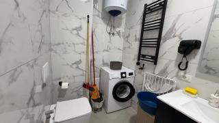 Esmeralda Apartments - 7