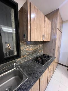 Modern Studio Apartment, Block A Multi Gardens B17 - 2