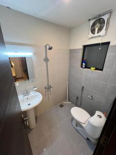 Modern Studio Apartment, Block A Multi Gardens B17 - 1