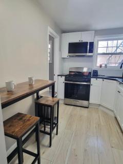 Jefferson - 20 mins to Manhattan, NYC - 3