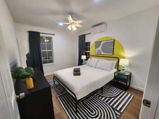2BR Houston Haven Playground Prime Location - 7