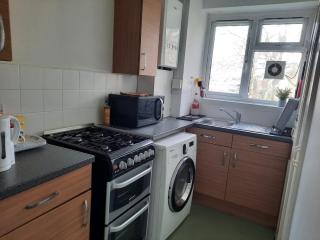 LARGE STUDIO in THE HEART OF BRIXTON - 1