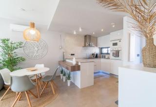 Luxury Penthouse with Rooftop - 6